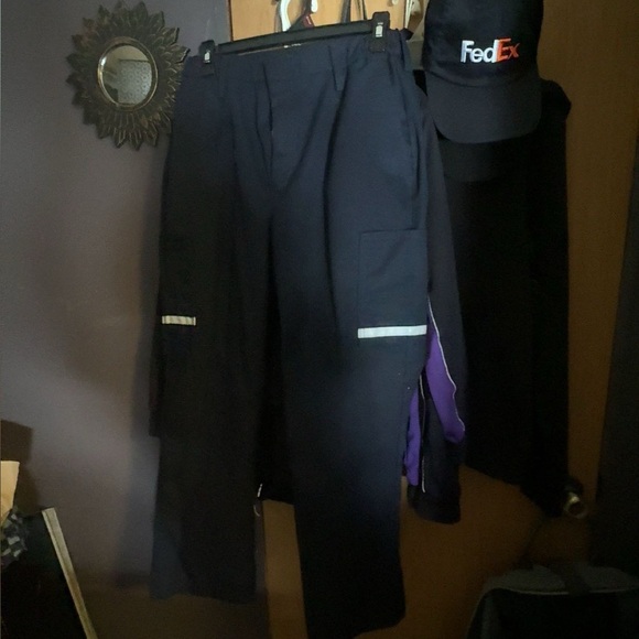 2 pairs of Stan Herman
 (FEDEX) cargo pants brand new
06-R -28 - Picture 3 of 10